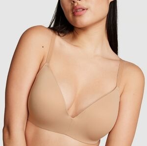 Wear Everywhere Wireless Push-Up Bra26783444 marzipan 38DD Victoria Secret NWT